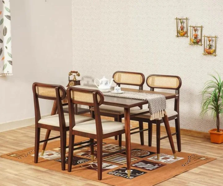 How to Choose Perfect Dining Table: 4 vs 6 Seater Buying Guide